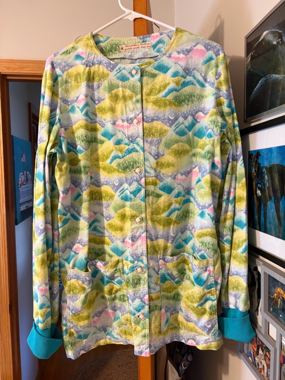 Vintage Women's Printed Tunic Top, Vintage Scrubs? Elastic strip inside pockets